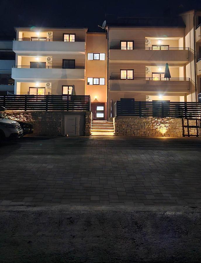 Apartment Bluemare B3 With Shared Pool Ližnjan Dış mekan fotoğraf