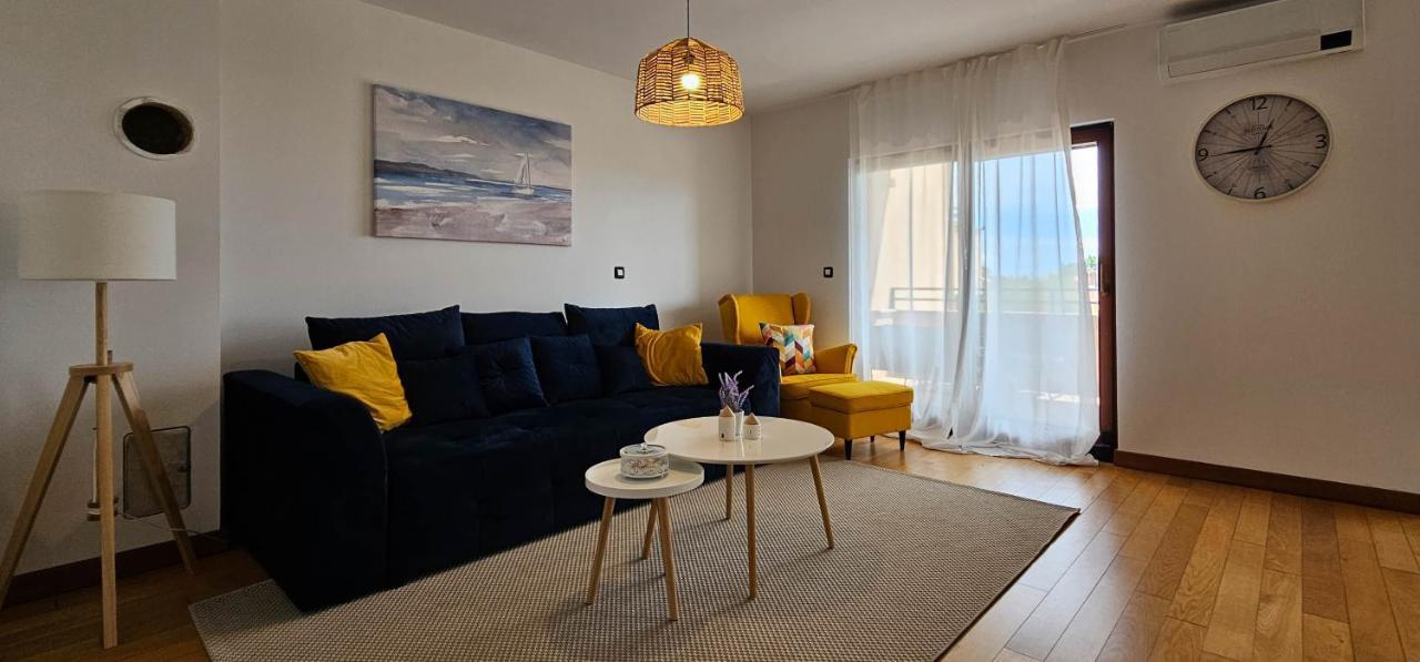 Apartment Bluemare B3 With Shared Pool Ližnjan Dış mekan fotoğraf