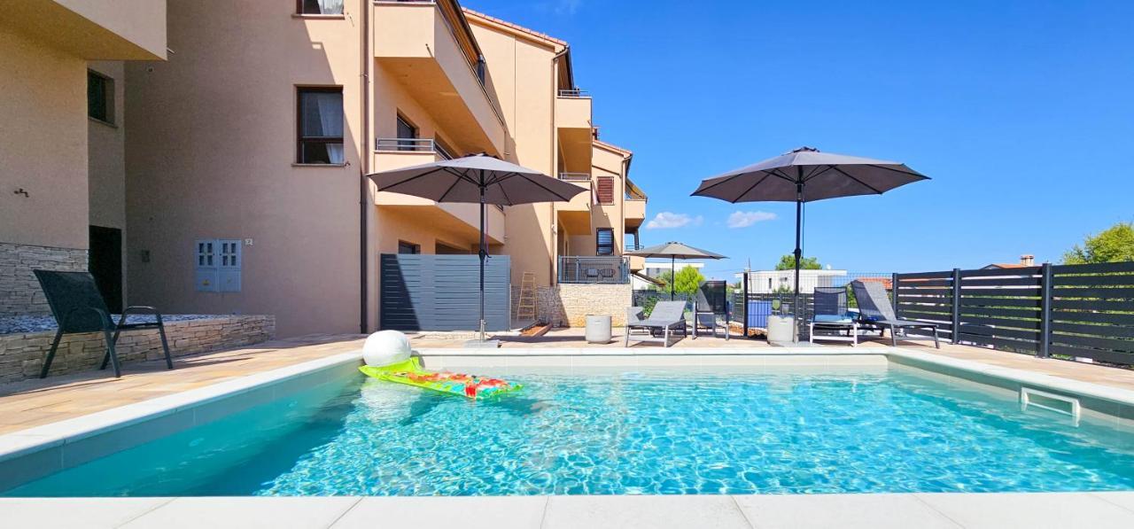 Apartment Bluemare B3 With Shared Pool Ližnjan Dış mekan fotoğraf